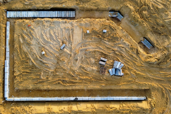 Fundamenty z bloczków betonowych - jak do tego podejść?