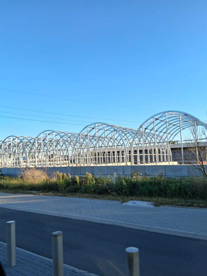 Hala łukowa stalowa pokryta plandeką dla przemysłu i recyklingu