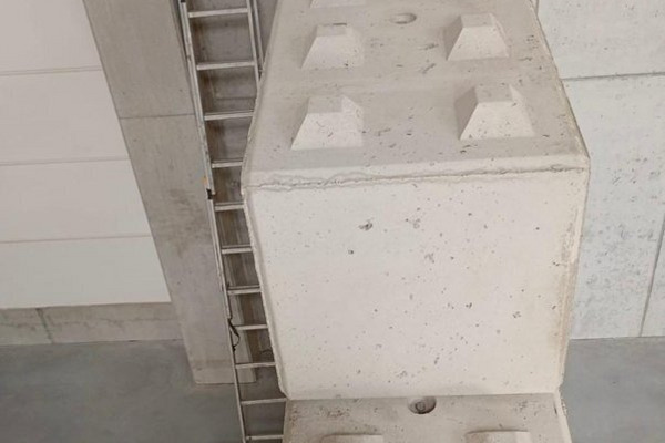 Zalety stosowania klocków betonowych w szybkiej zabudowie terenu